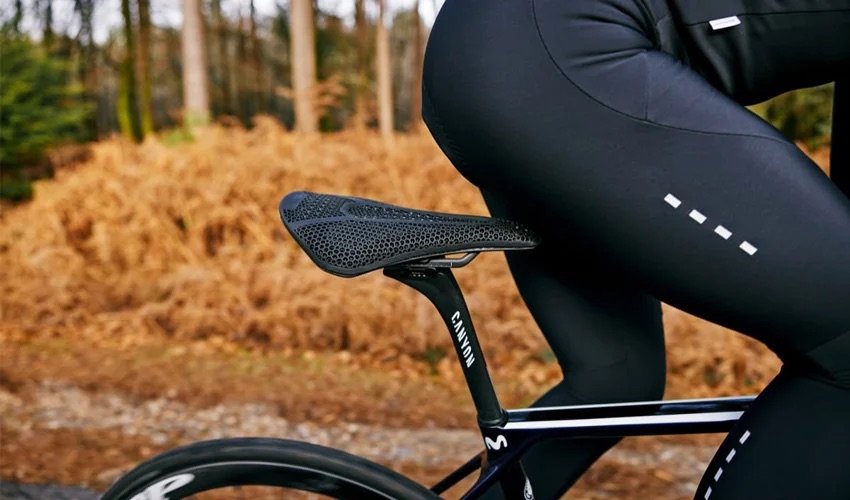 Fizik 3D打印出适应骑车人位置的自行车鞍座