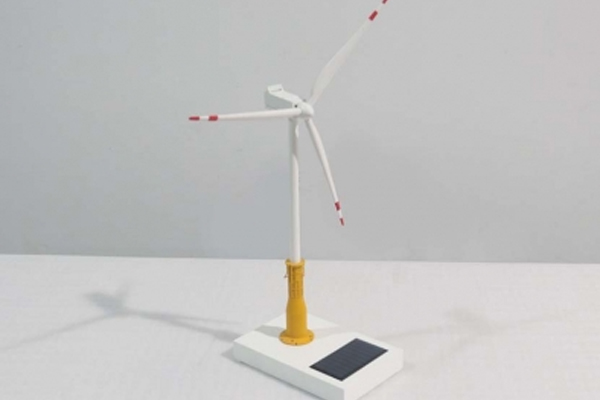 无尽动力之源：太阳能风力发电机模型的未来世界