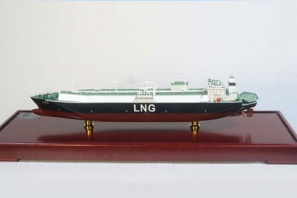 大鹏号LNG船模模型：科技与环保的完美结合