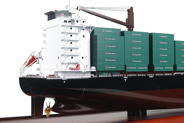 未来之海洋巨兽：AAL-2350集装箱船的革命性设计与全球运输贡献