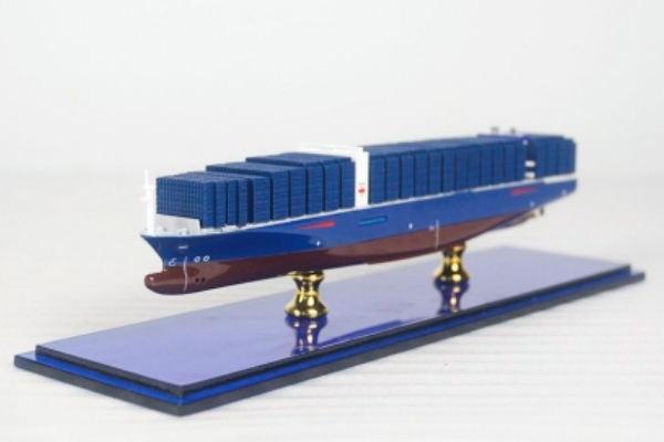 穿越海洋的庞然巨舰：打造20000TEU集装箱船模型的壮丽之旅