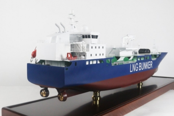 7500LNG运输船：燃气巨无霸的新航程