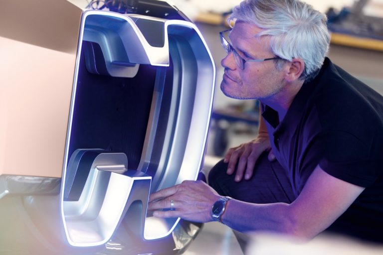 3D打印格栅为全新BMW Vision iNEXT助力