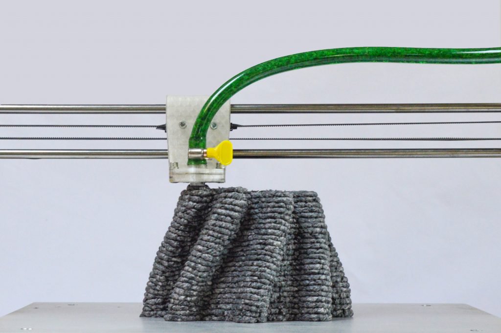 设计师推出使用废纸做材料的3D打印机PaperPulpPrinter