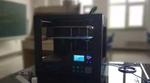 极光尔沃3D打印机入驻哈信息艺术设计学院 