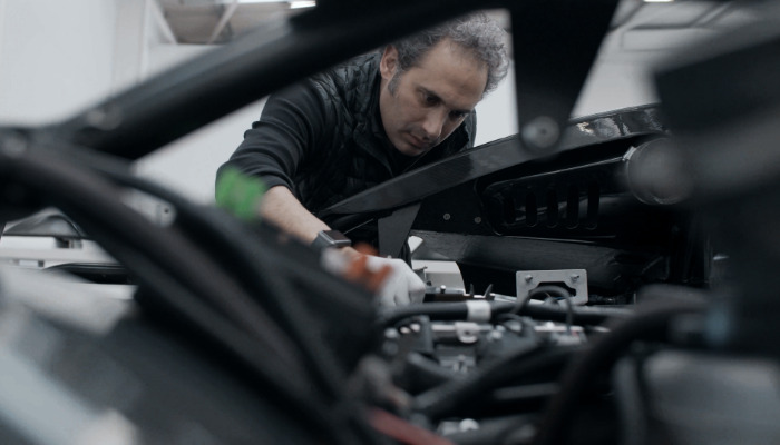 汽车制造商Arash使用MakerBot和碳纤维制造电动超跑