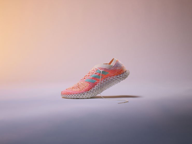 阿迪达斯发布具备最先进3D打印中底的Futurecraft STRUNG跑鞋
