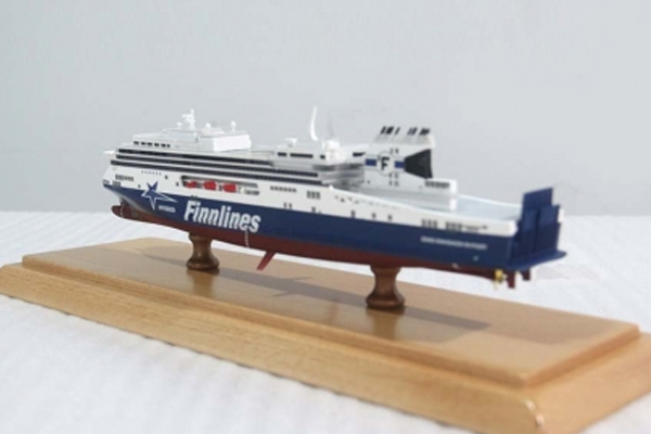Finnlines Grimaldi滚装船25cm：现代化的海上运输利器