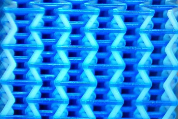 弗吉尼亚理工大学微型3D打印技术可创建具有编程刚度的多材料