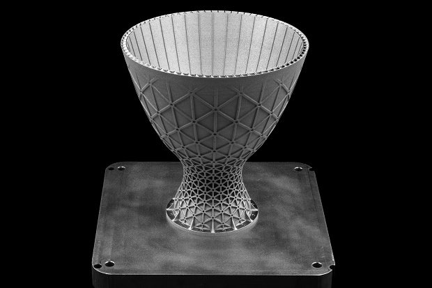 3D打印，功能优化的火箭喷嘴部件，使用nTopology和Betatype软件生产