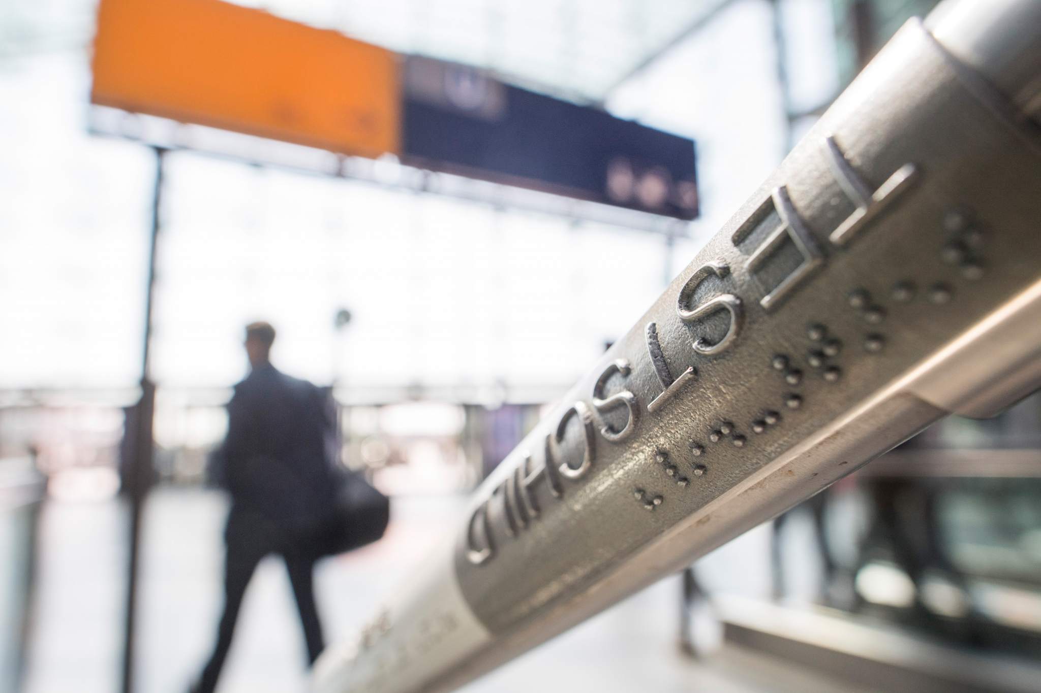 Deutsche Bahn如何实施3D打印以提供诸如盲文扶手之类的高级功能的示例